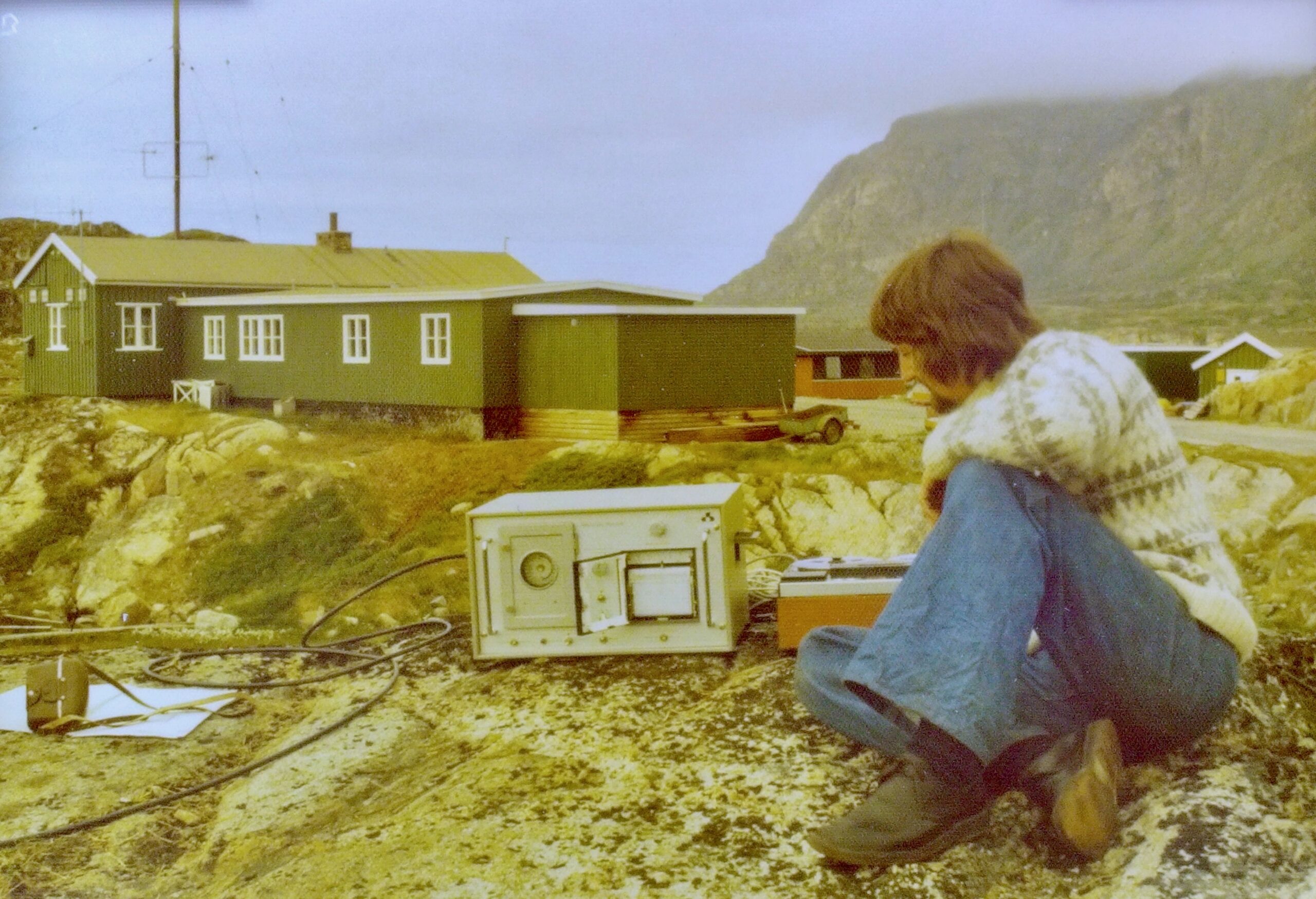 Imens projektlederen tjekker, om ’bølgesignalet’ kan modtages